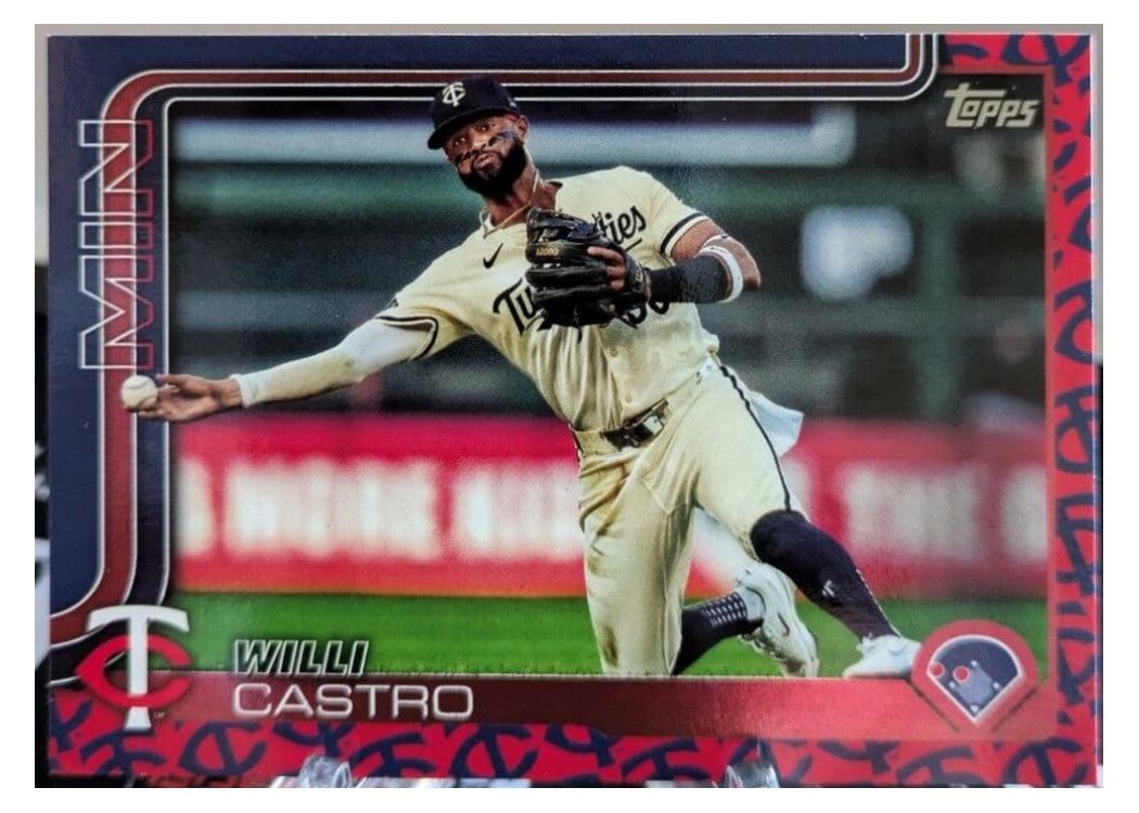 2025 Topps Base Set Willi Castro #155 card