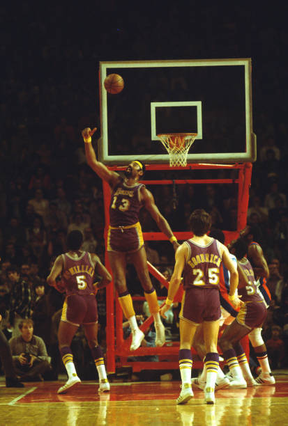 1972 Comspec Wilt Chamberlain card
