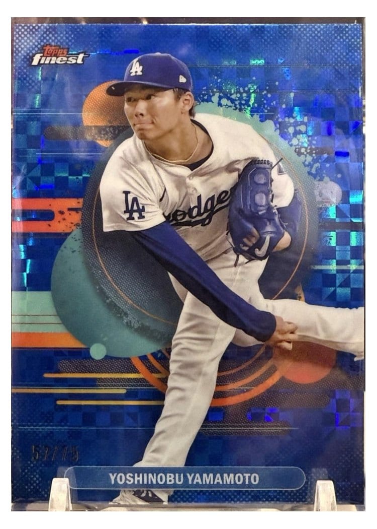 2025 Finest Base Set Yoshinobu Yamamoto #195 card