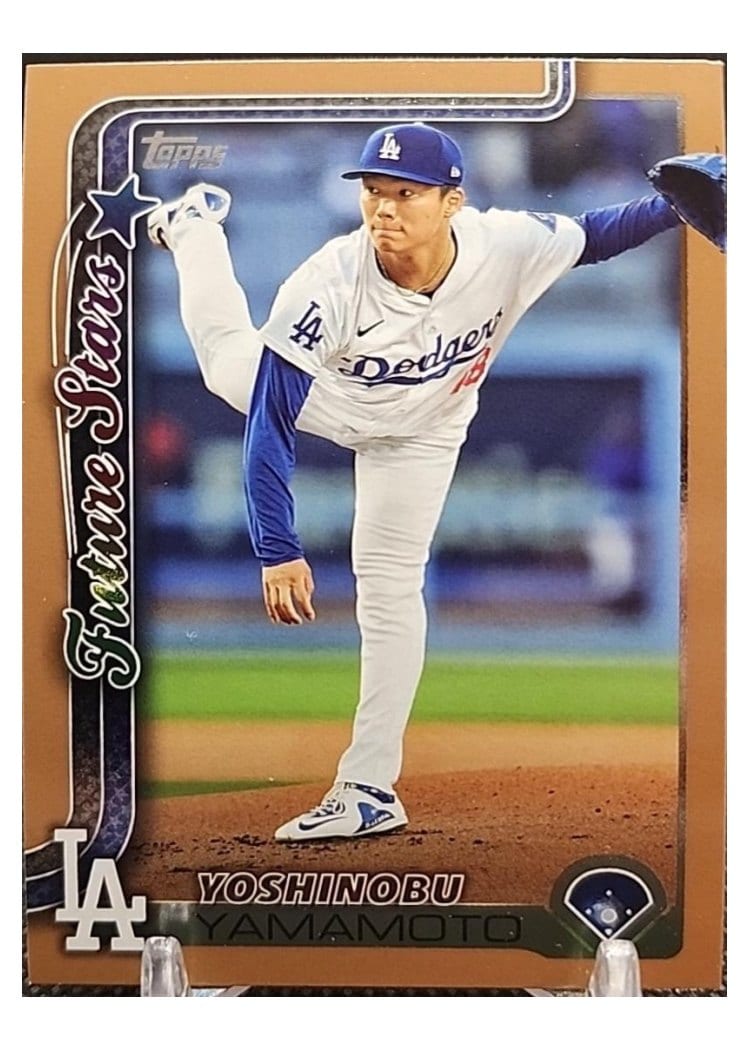 2025 Topps Yoshinobu Yamamoto #231 card