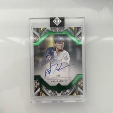 2025 Topps Transcendent Collection Transcendent Collection Autographs Yoshinobu Yamamoto #TAC-YY card