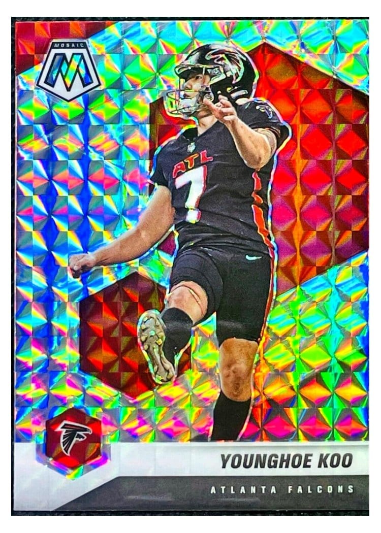2021 Panini Mosaic Base Set Younghoe Koo #18 card