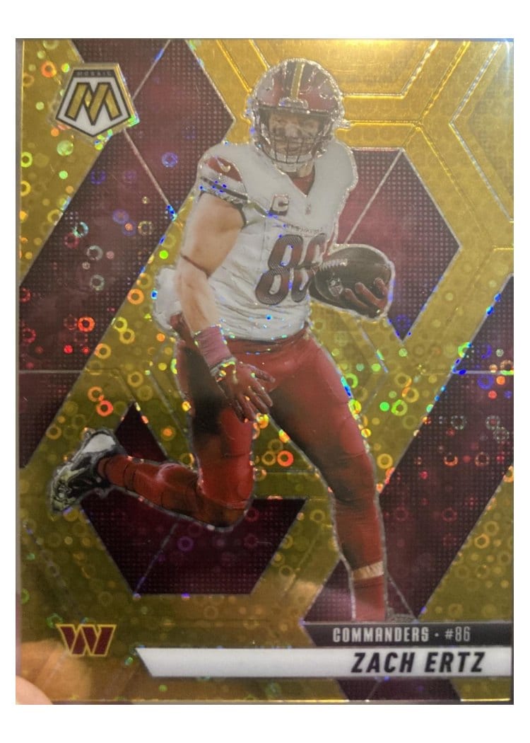 2025 Panini Mosaic Base Set Zach Ertz #135 card