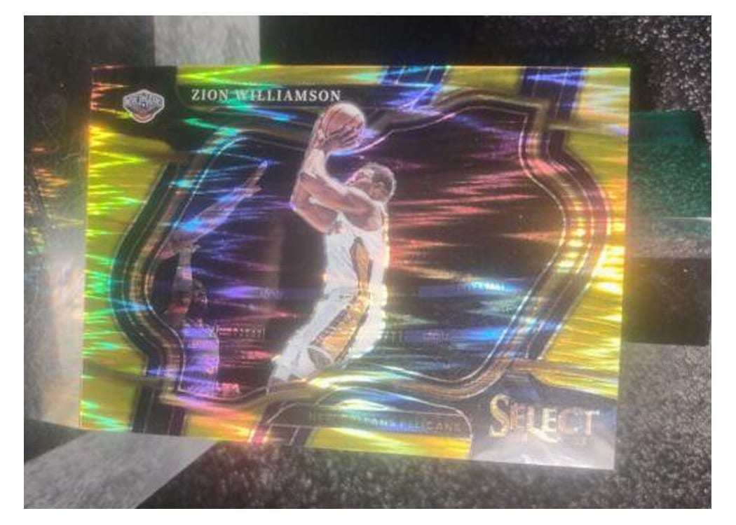 2022-23 Panini Select Base Set Zion Williamson Gold Wave Prizm #224 card
